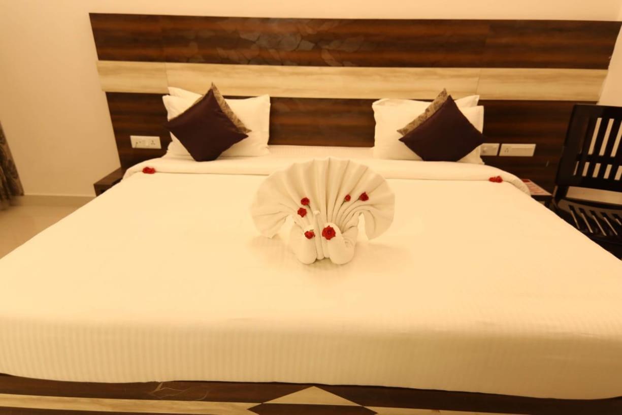Sri Gnana Vedha Beach Residency Velankanni Exteriör bild