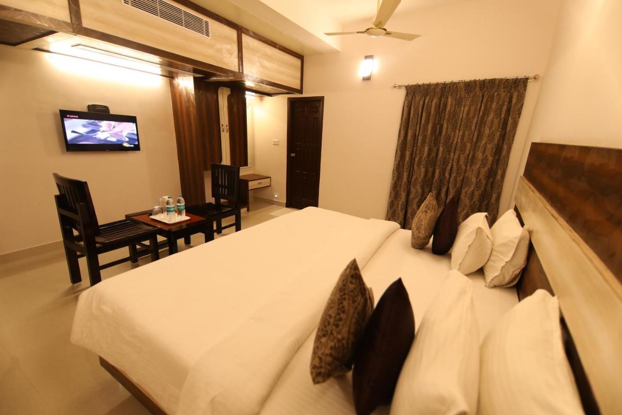 Sri Gnana Vedha Beach Residency Velankanni Exteriör bild