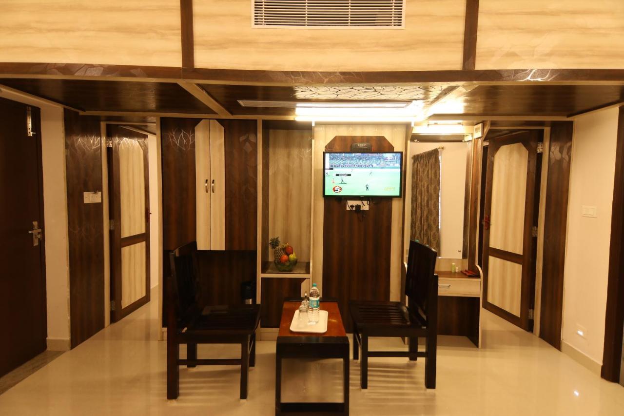 Sri Gnana Vedha Beach Residency Velankanni Exteriör bild