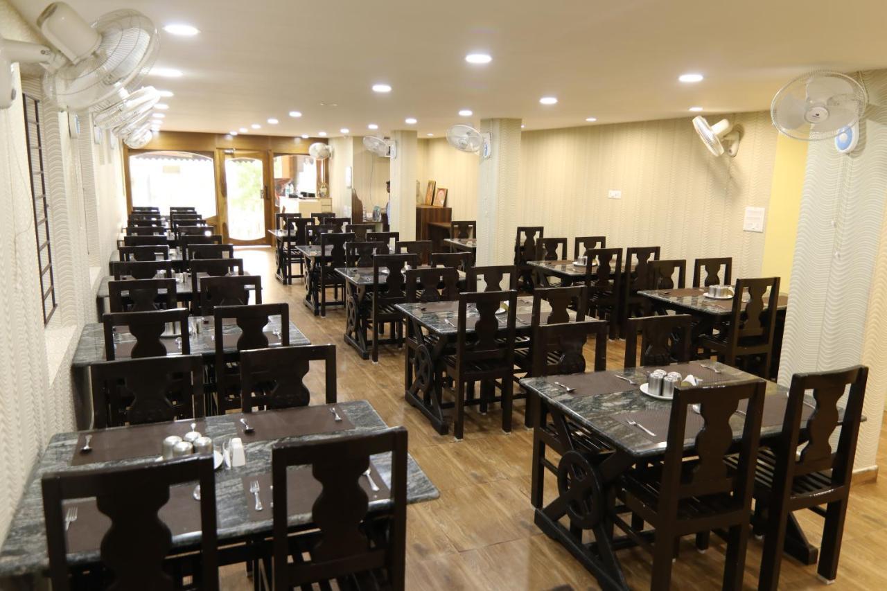 Sri Gnana Vedha Beach Residency Velankanni Exteriör bild